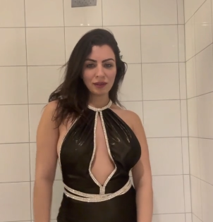 Arab Milf Alinaangel Having fun in the shower